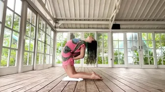 A Silent Yoga Flow in Lombok's Glasshouse Studio – Get off the Yoga Mat & Explore the Space #5