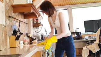 WASHING DISHES IN YELLOW RUBBER GLOVES | cleaning motivation | Tanya Swizift #9