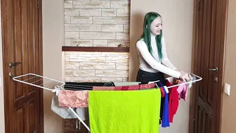 What I do secretly while hanging laundry?... #6