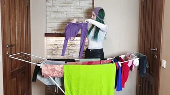 What I do secretly while hanging laundry?... #9