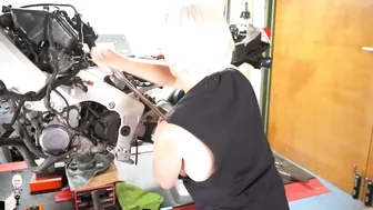 CBR400 P5 Rear suspension removal #3