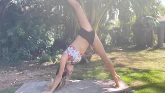 INVERSION UPSIDE DOWN PLAY ~ forearm-stand splits #8