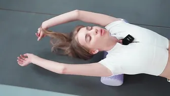 BEGINNER'S FOAM ROLLER STRETCHING: ANGELINA'S HOME MFR GUIDE #10