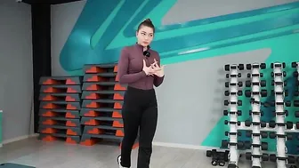 STRETCHING BACK AND BUTTOCKS ON THE FITBALL #9