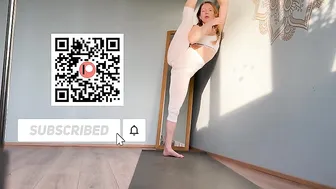 Express Full-Body Stretch with Elli in 2 Minutes #9
