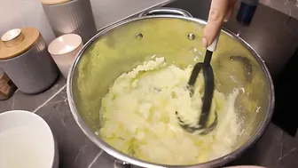 Cooking Juicy Thighs & Creamy Mashed Potatoes | Too Tempting to Resist  #9