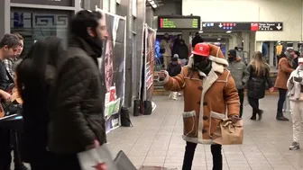 SUBWAY STREET PERFORMERS