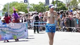 Mermaid Parade : Hula Queen #5