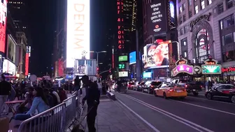 NYC : TIMES SQUARE #8