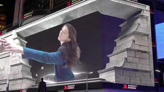 THE BIGGEST 3-D MOVIE ADVERTISEMENT IN THE WORLD