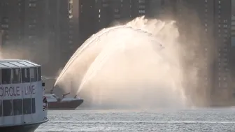 July 4th NYFD FIRE BOAT SALUTE #10