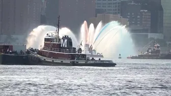 July 4th NYFD FIRE BOAT SALUTE #2