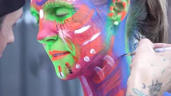 BODY PAINTING : LUMINOSITY = REVISITED . what makes body painting awesome . #8