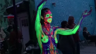 BODY PAINTING : MORE BALLET IN THE DARK