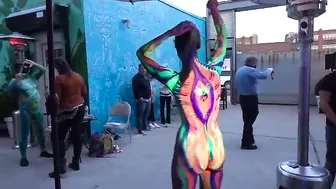 BODY PAINTING : DANCING IN THE BLACK LIGHT #6