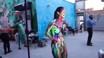 BODY PAINTING : DANCING IN THE BLACK LIGHT #7