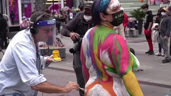 BODY PAINTING : COLORFUL