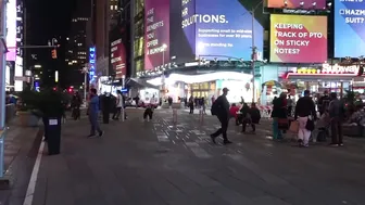 SKATE BOARDING : TIMES SQUARE #4