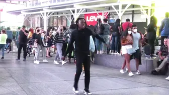 DANCING AT TIMES SQUARE #10