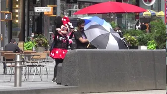 NAKED COWBOY: TIMES SQUARE