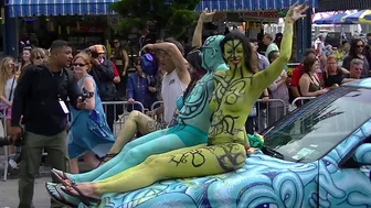 MERMAID PARADE : BODY PAINTING