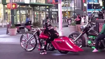 TIMES SQUARE : LOCKED DOWN ? 05/15/20 #8