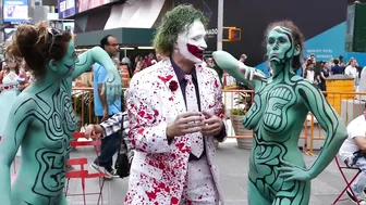 BODY PAINTING : THE JOKER GETS WILD #8