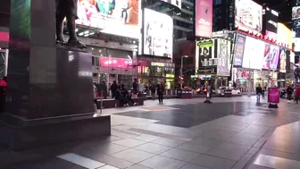 Times Square : Very few tourist due to Corona Virus 19 Scare #4