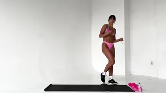 Get Sweaty with Mikaila's High-Intensity Tabata Workout in Bikini №2 #6