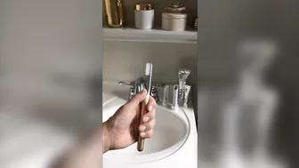 Get Quip With This Gold Toothbrush #5