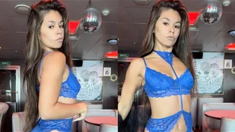 LINGERIE TRY ON PREVIEW 2023 | Alyssa wears blue lace lingerie while practicing yoga