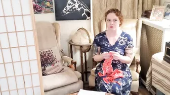 [LINGERIE REVIEW] Scarlet tries a new red lingerie with flowers | PREVIEW #3