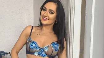 [TRY ON HAUL 2024] Bonnie Bellotti tries a sexy blue & floreal lingerie | PREVIEW #1