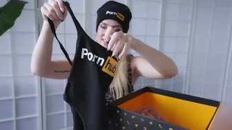 PornHub - Unboxing & SwimSuit Try On Haul (2021) #5