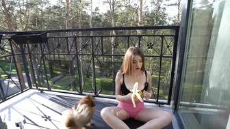 Hugo wants to eat banana too! #3