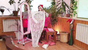 The magic of Christmas in every image: Try On transparent robes #9