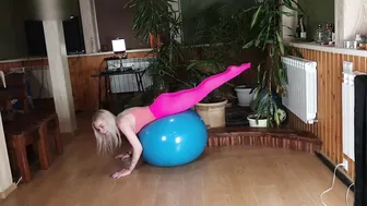 10 Min FULL BODY BALL WORKOUT at Home in tights #5