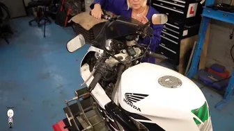 CBR400RR fork oil change without removing the forks #10