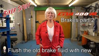 CBR400RR brake fluid changing. I also let you into a secret. #1