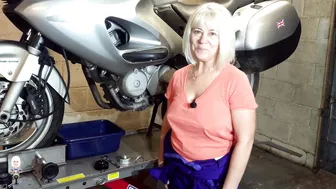 Changing the oil and filter on a Deauville NT650V #2