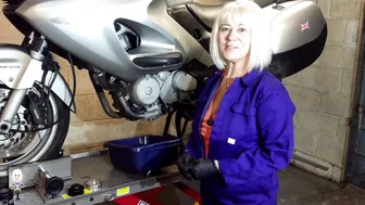 Changing the oil and filter on a Deauville NT650V #5