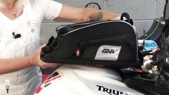 Unpacking the Givi XS307 Tanklock tank bag #10