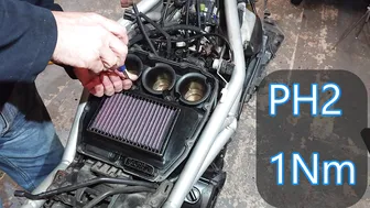 Tiger 800 Service Part 3 - Changing Air Filter and Spark Plugs #7