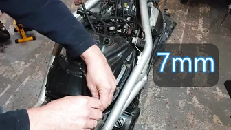 Tiger 800 Service Part 3 - Changing Air Filter and Spark Plugs #8