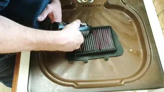 Tiger 800 Service Part 3b - Cleaning a K&N air filter #9