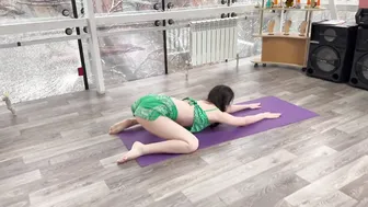 1 Min Yoga with Lucy #2