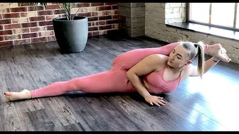 Contortion Workout. STRETCH your LEGS - Splits. Flexibility and Gymnastics. yoga Training