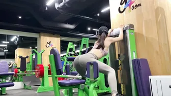 Asian Woman Doing Sexy Butt Workout In Gym #6