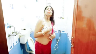 Winter care bathing video ♥️♥️/ Saree bathing video ♥️♥️♥️♥️#minivlog #bathing #winterspecial #sareelovers #10