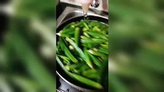 How I clean vegetables for my family after buying them from the bazzar ♥️@Plifestylevlogs #3